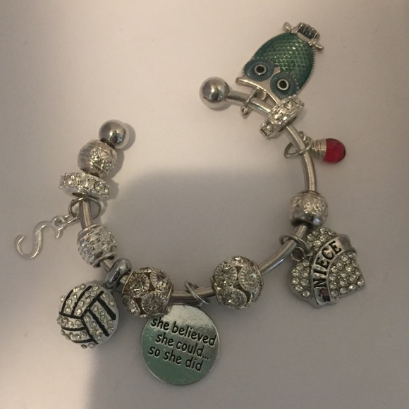 Charm bracelet - Picture 2 of 2
